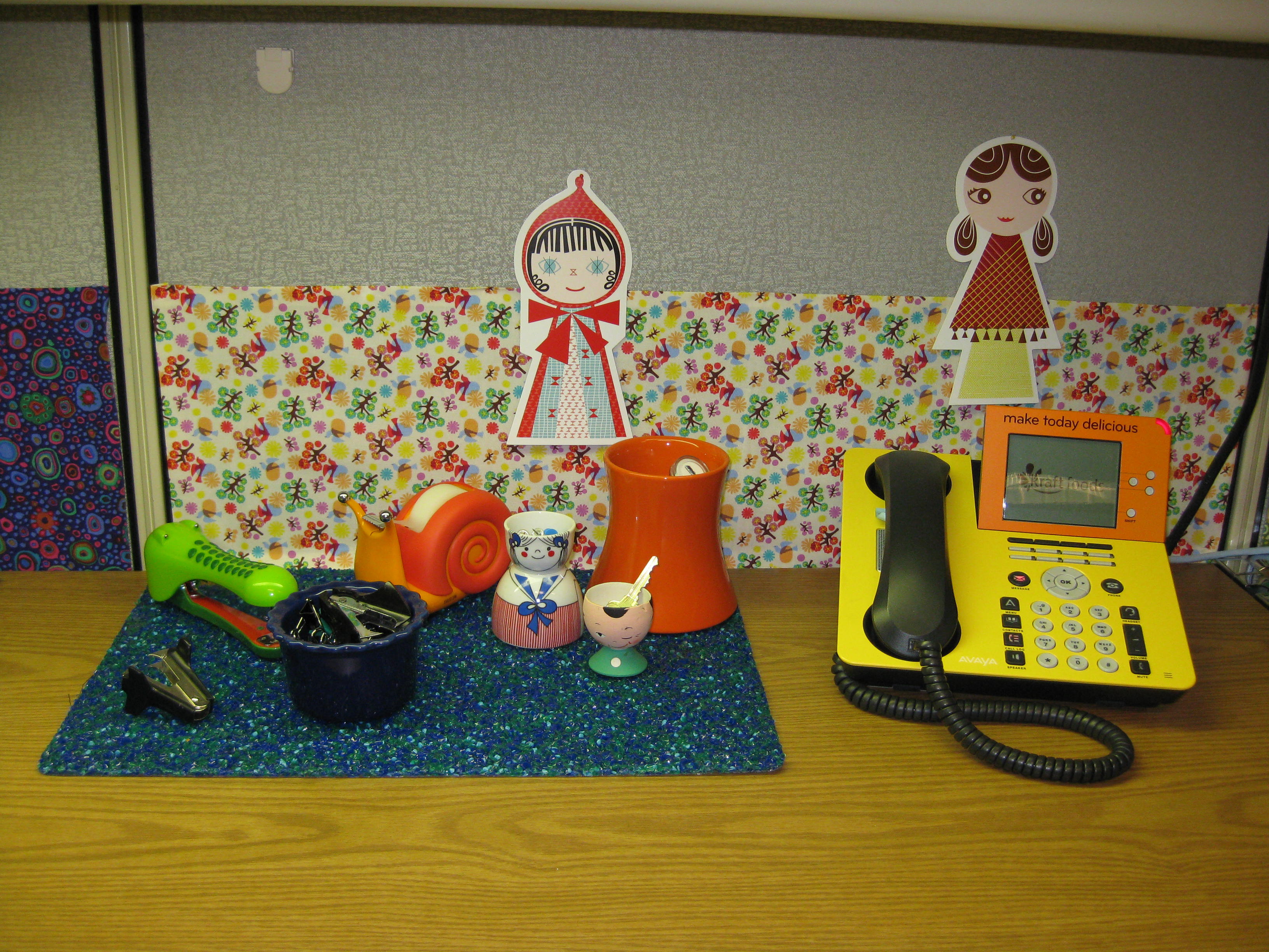 2010 Cubicle Makeover 004