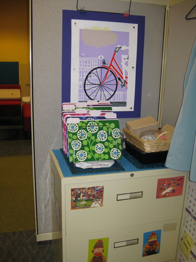 2010 Cubicle Makeover 011